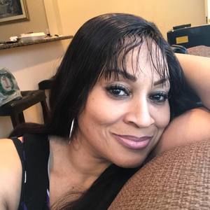 Meet your Posher, Jeannine